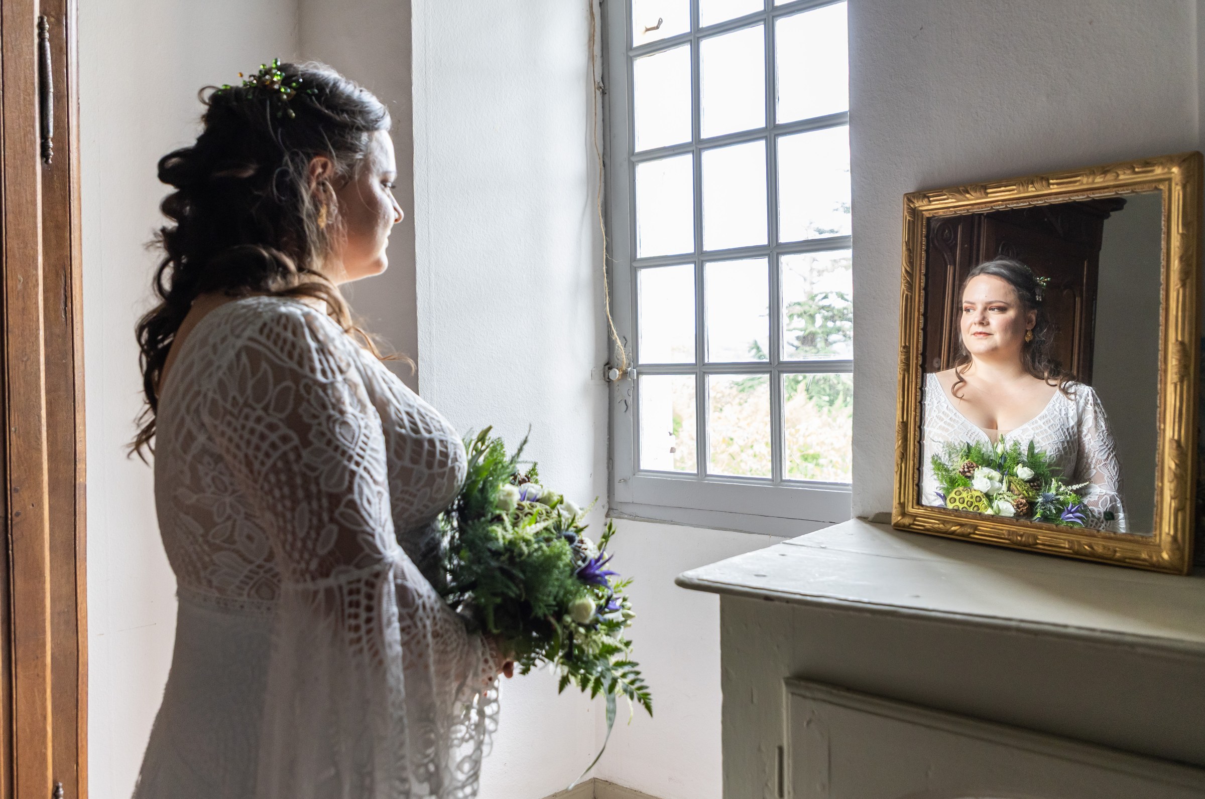 Photo mariage — la mariée et son reflet