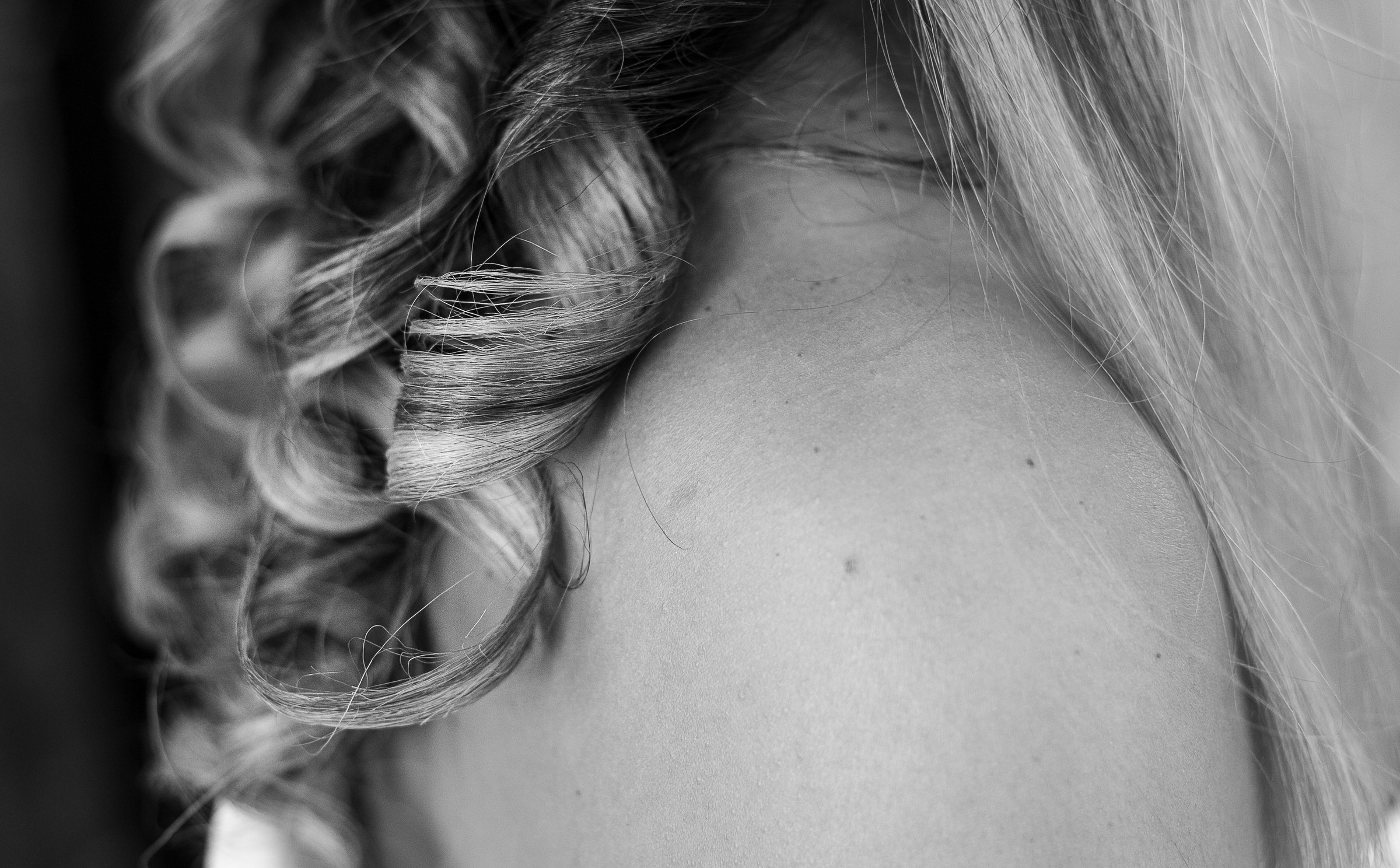 Photo mariage — détail de la coiffure de la mariée