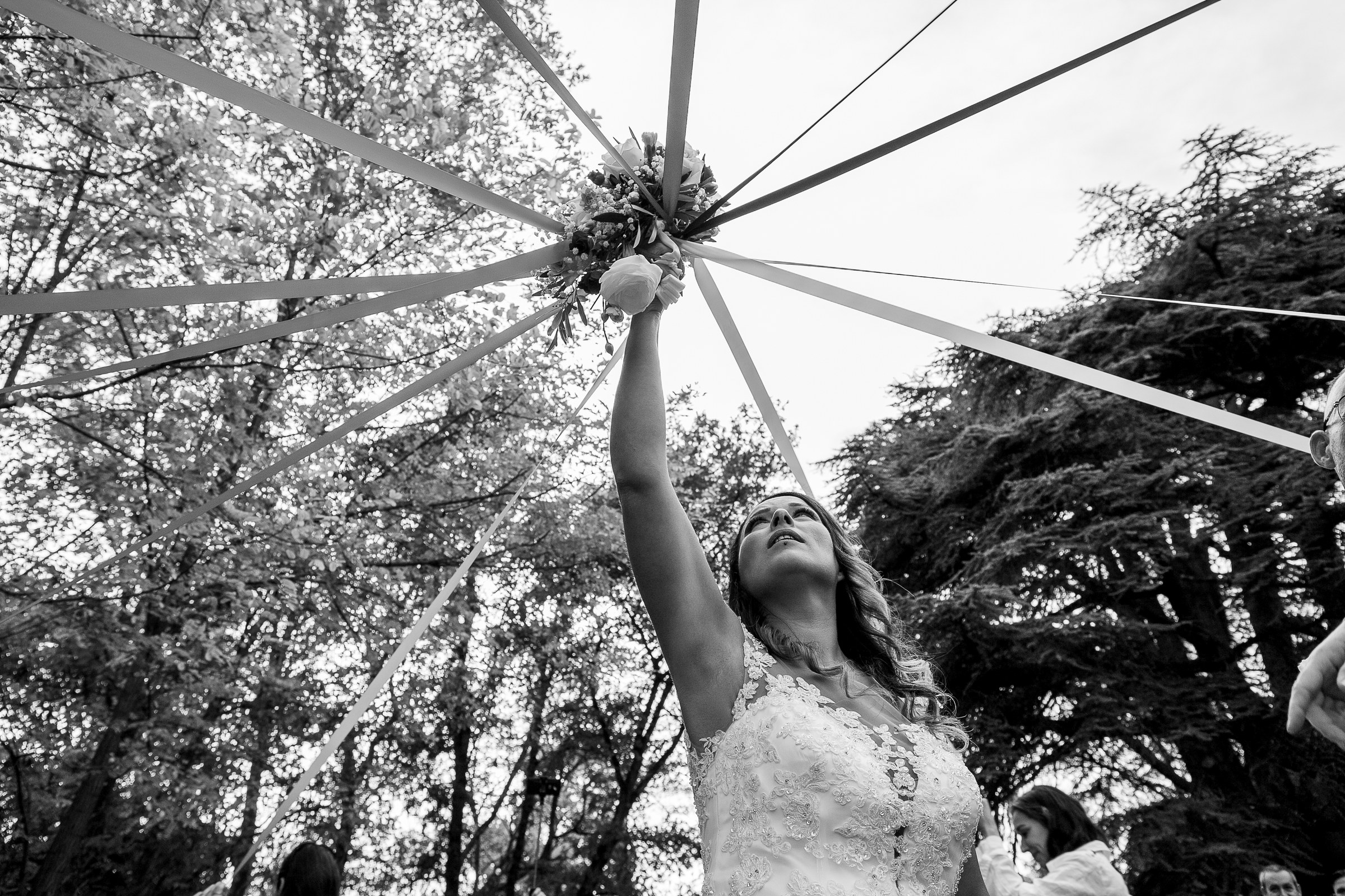 Photo mariage — le jeu du ruban